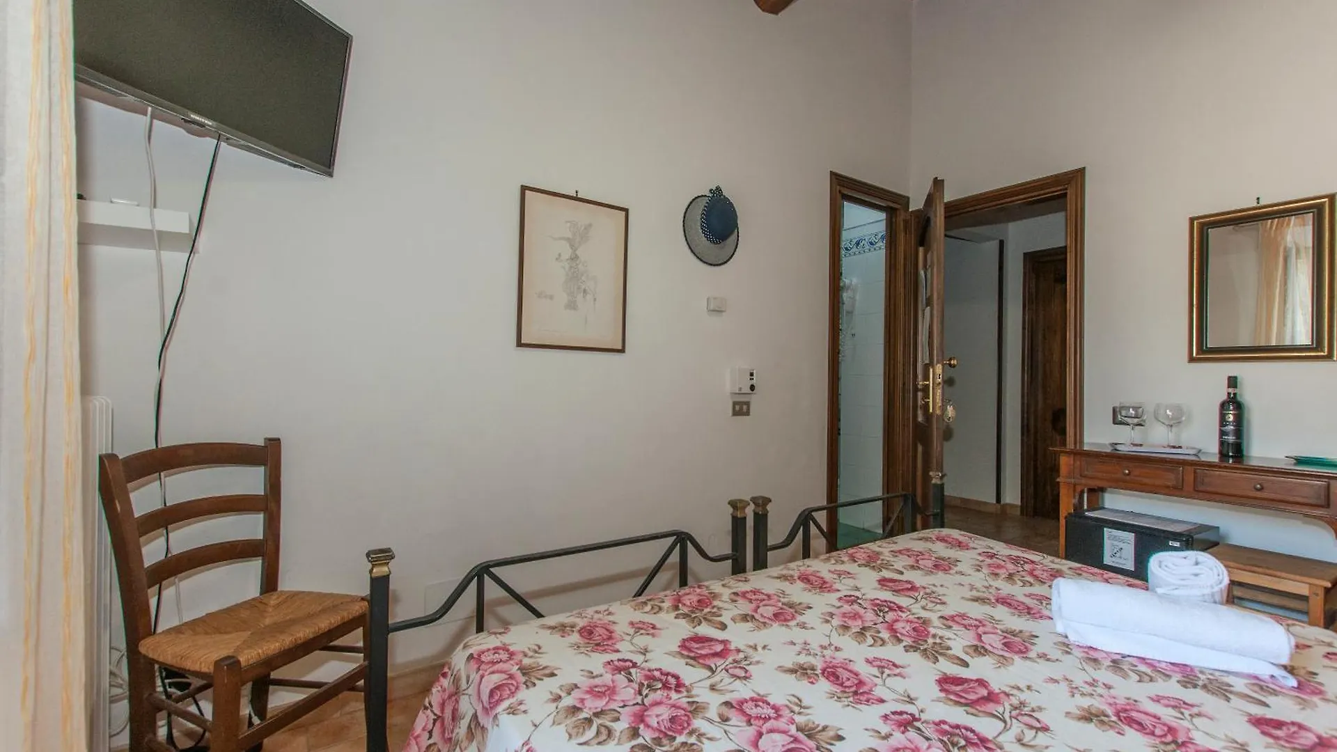 Sant'Antonio Villa Pignano 0*, Volterra Italy